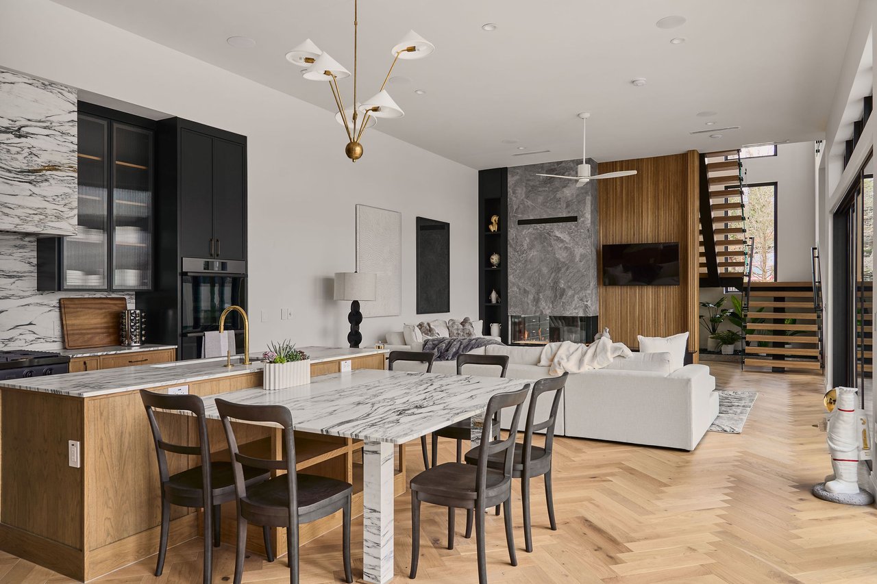 1604 Taylor Gaines Street