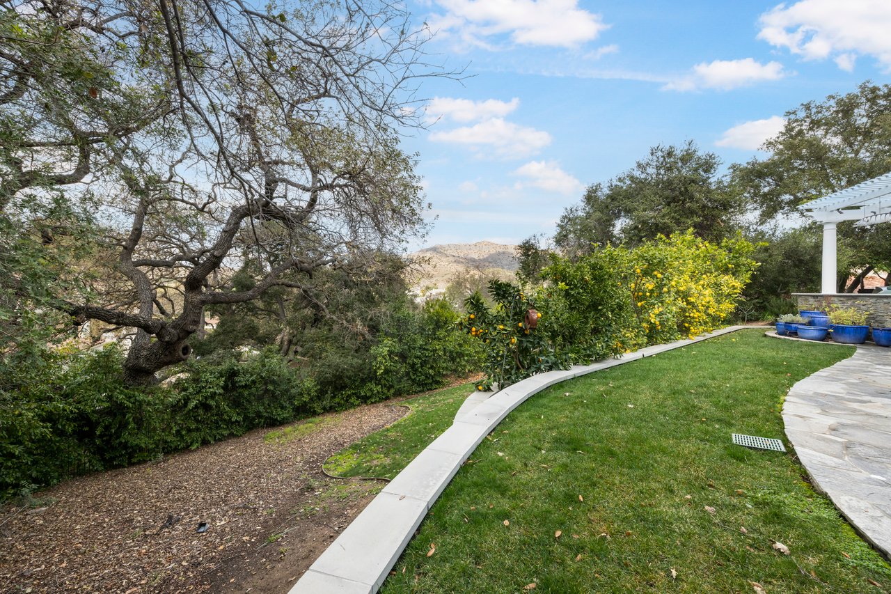 5163 Lakeview Canyon Rd