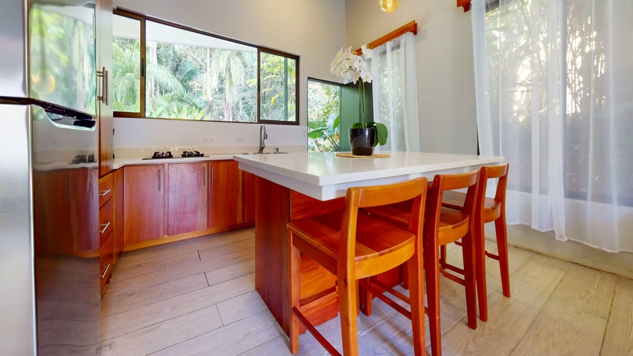 Charming Playa Hermosa Retreat – Your Tropical Paradise Awaits!