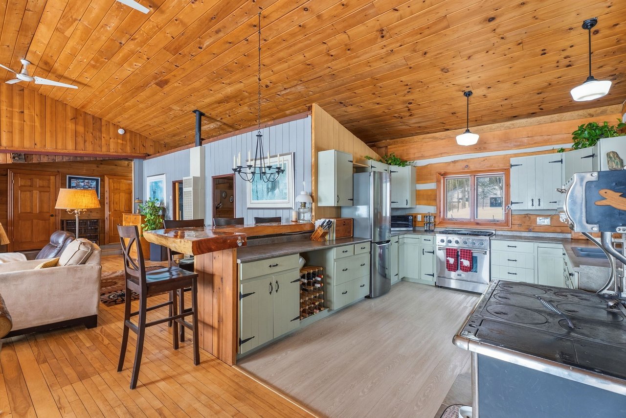 3491A Axe Lake Road, McMurrich/Monteith, ON