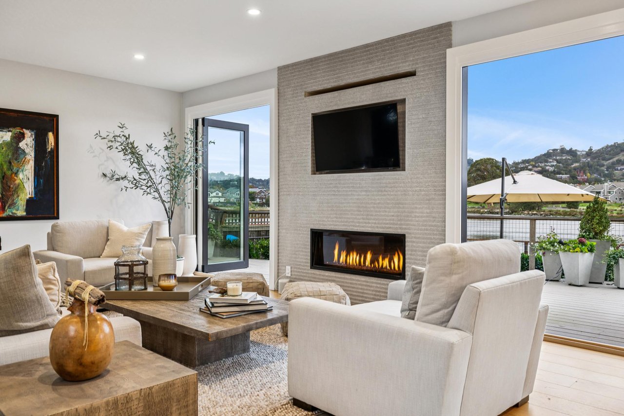 Luxurious Waterfront Home in Larkspur Marina