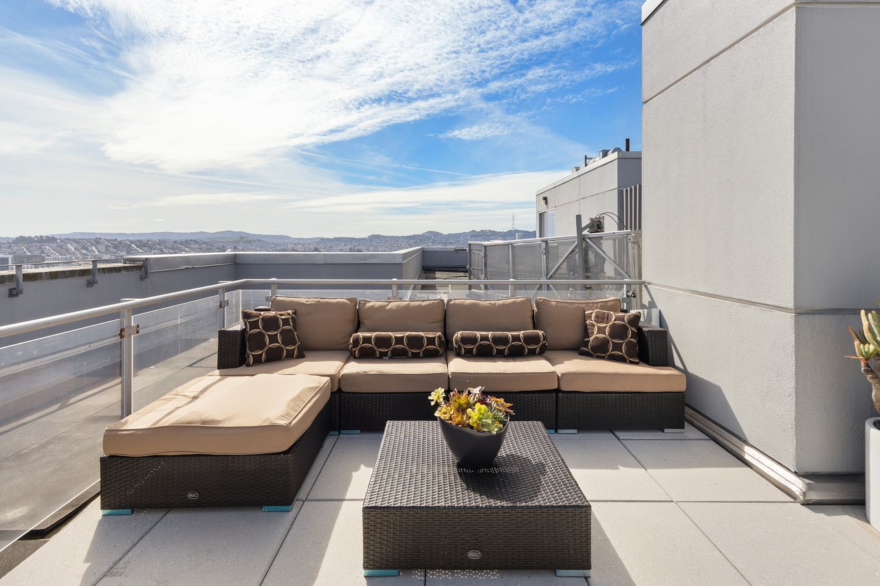 Three-Level SoMa Bay View Penthouse