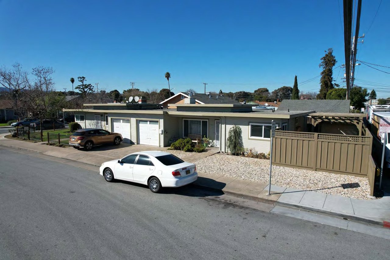 Street view of 1401 and 1403 Cary Avenue, San Mateo