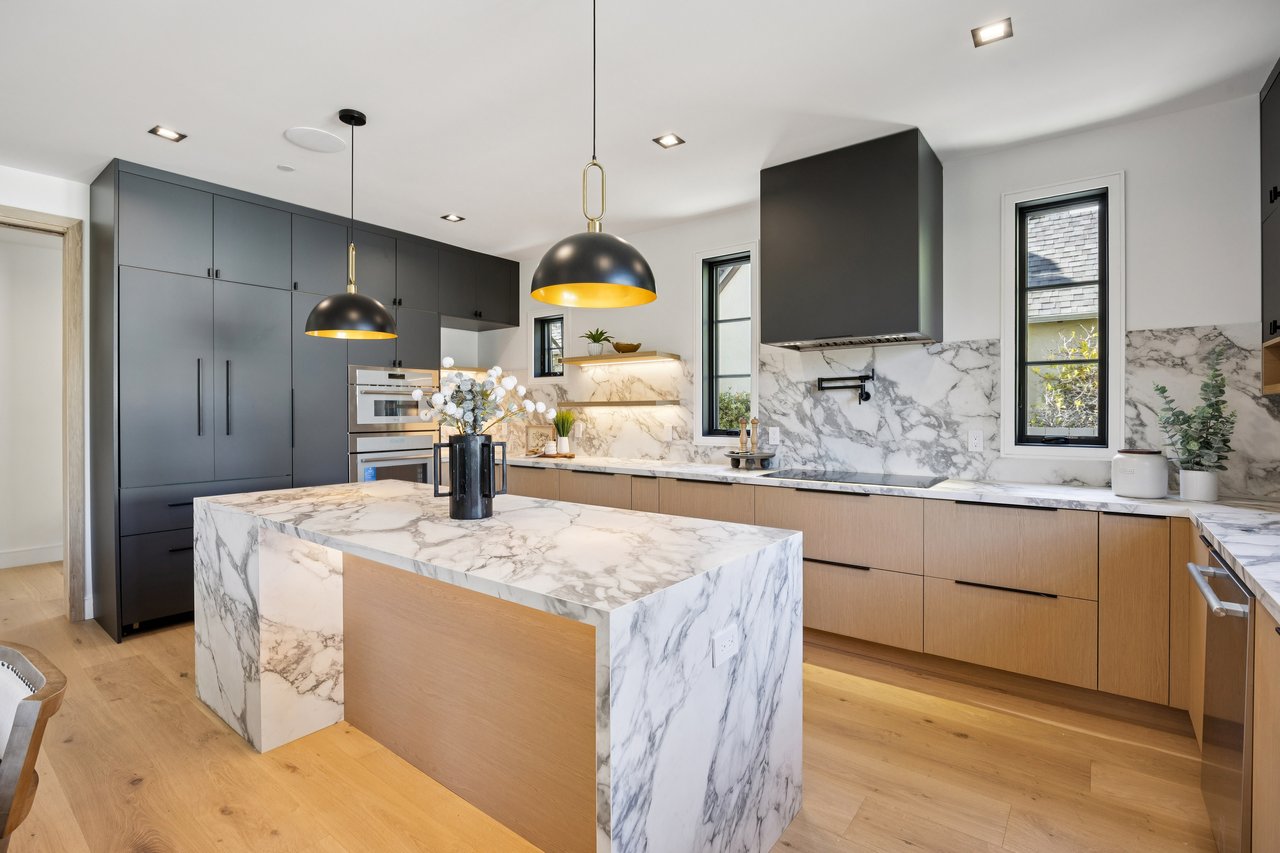 10 Channing Rd, Burlingame