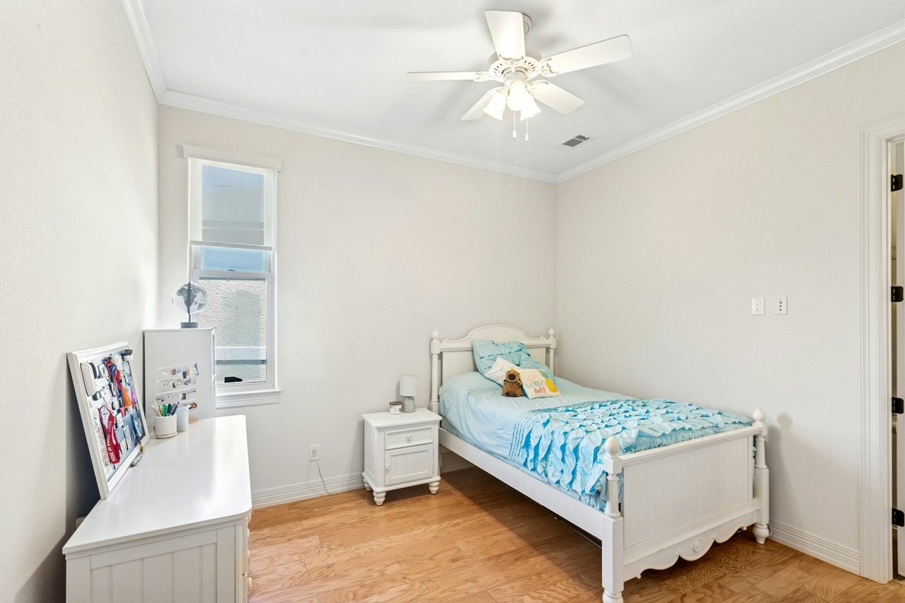 Pre-MLS Open House This Saturday 2-5PM!