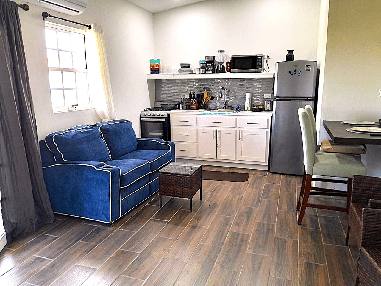 Suburban Comfort 1 bedroom apartment