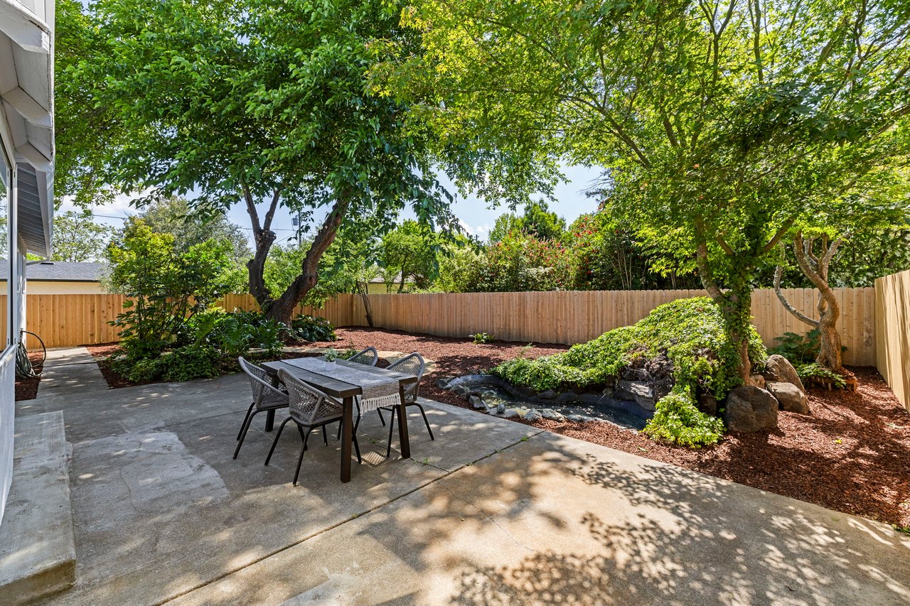 1007 Harold Ln