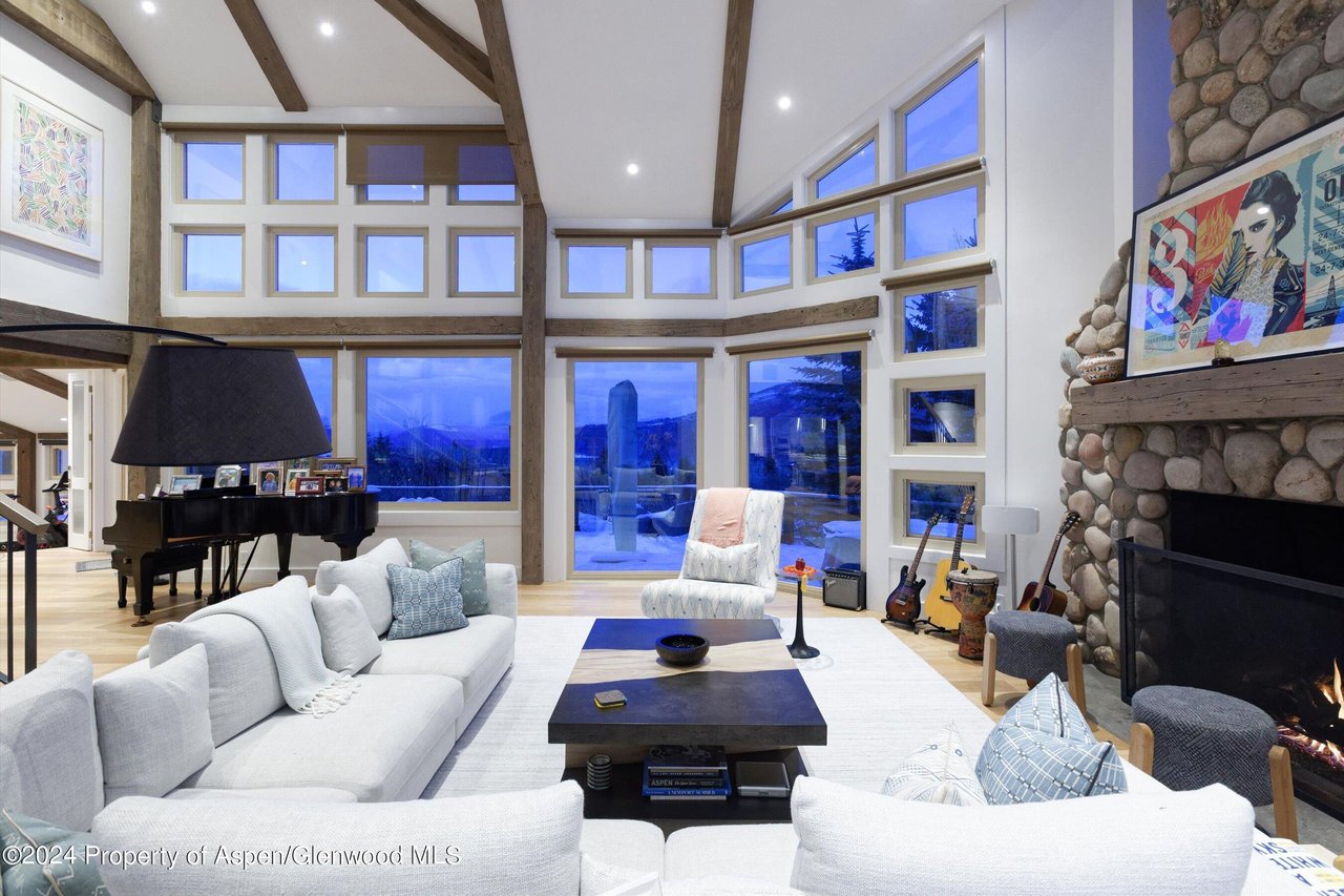 123 Larkspur Lane