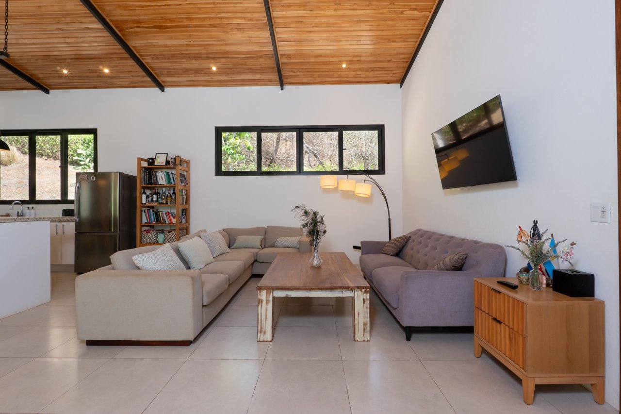 Casa Los Suenos | 4 Bedroom Home with Guest House near Tamarindo Costa Rica