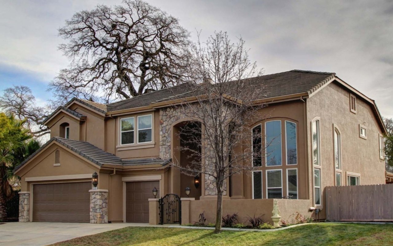 Just Sold! Gorgeous Home on The 13 Th Hole!