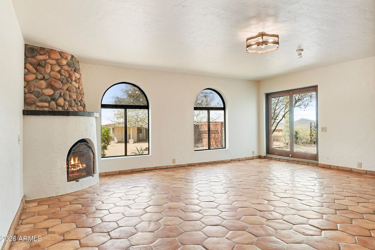 7710 E Arroyo Rd