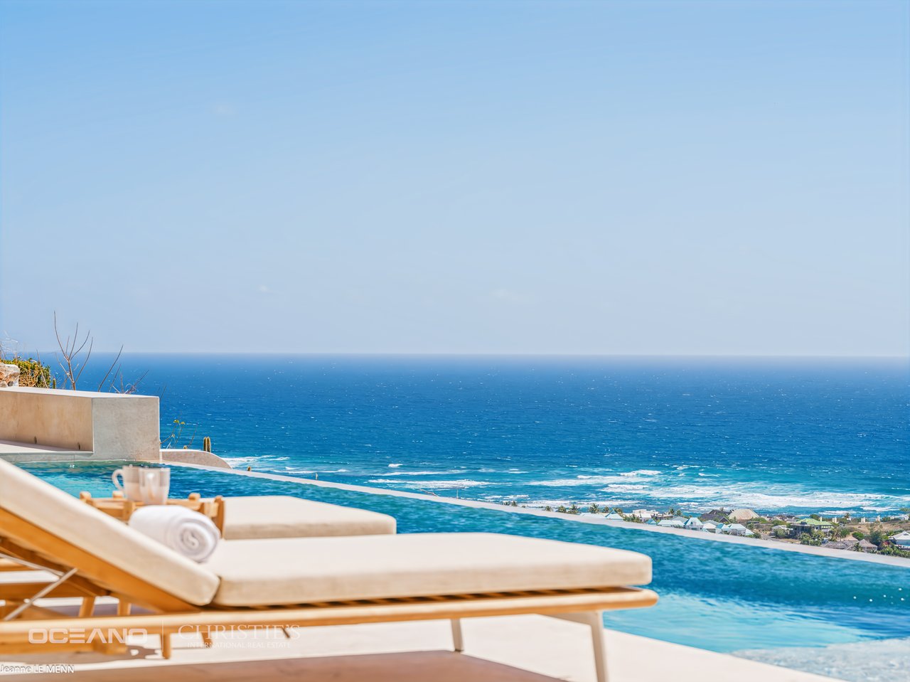 MODERN VILLA WITH SPECTACULAR VIEW -NEWLY BUILT