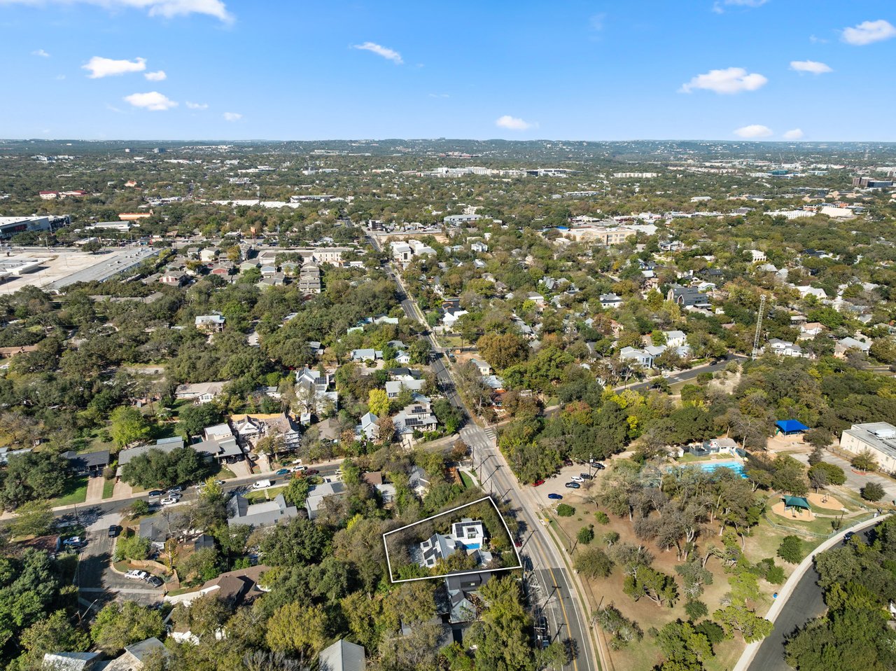703 E Live Oak ST