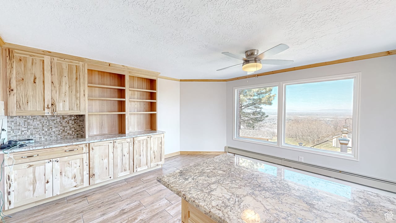 410 S Woodland Hills Dr