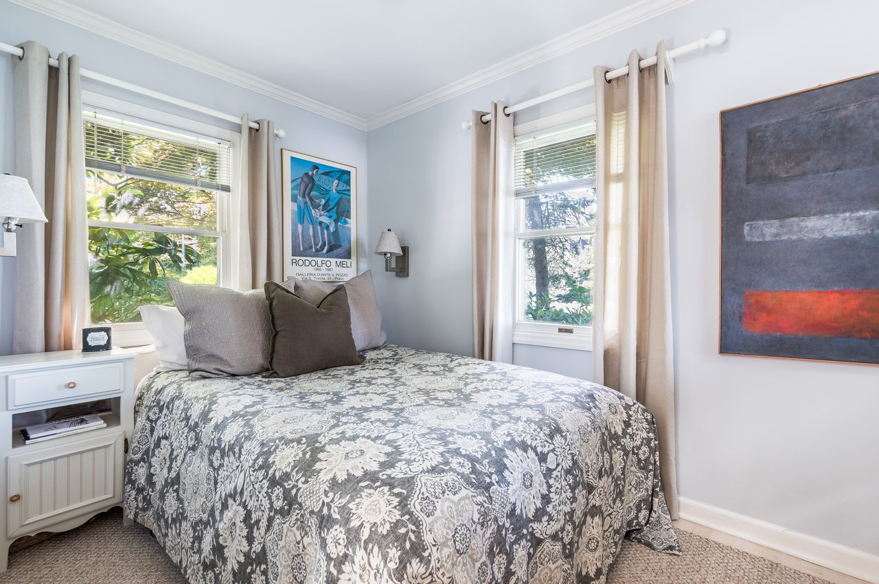 23 Bayview Rd