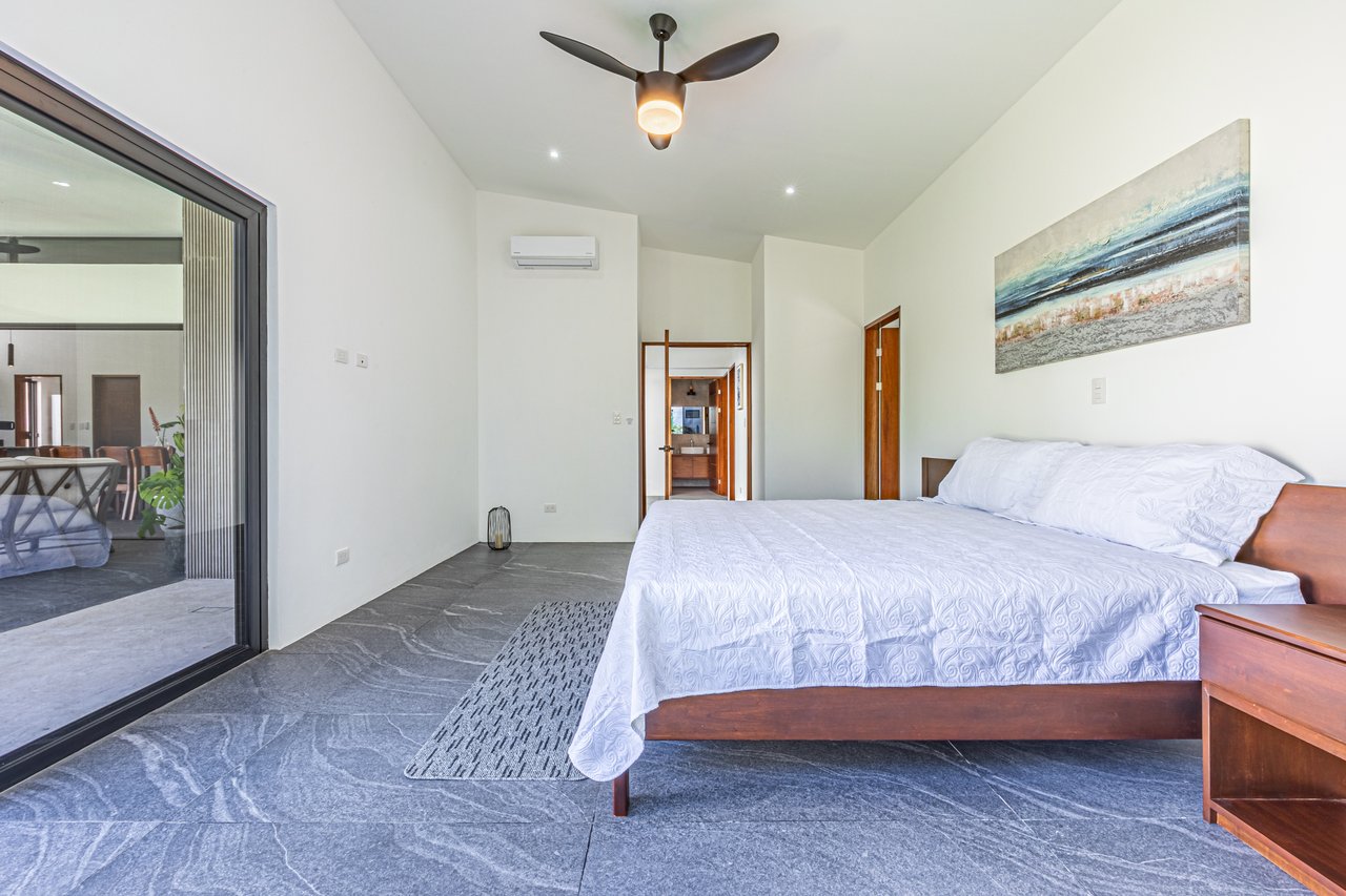STYLISH 3 BED, 3 BATH BRAND NEW VILLA IN UVITA.