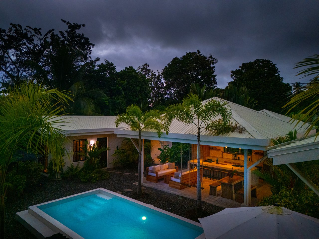 Income Ready Boutique Investment near Whale's Tail Beach