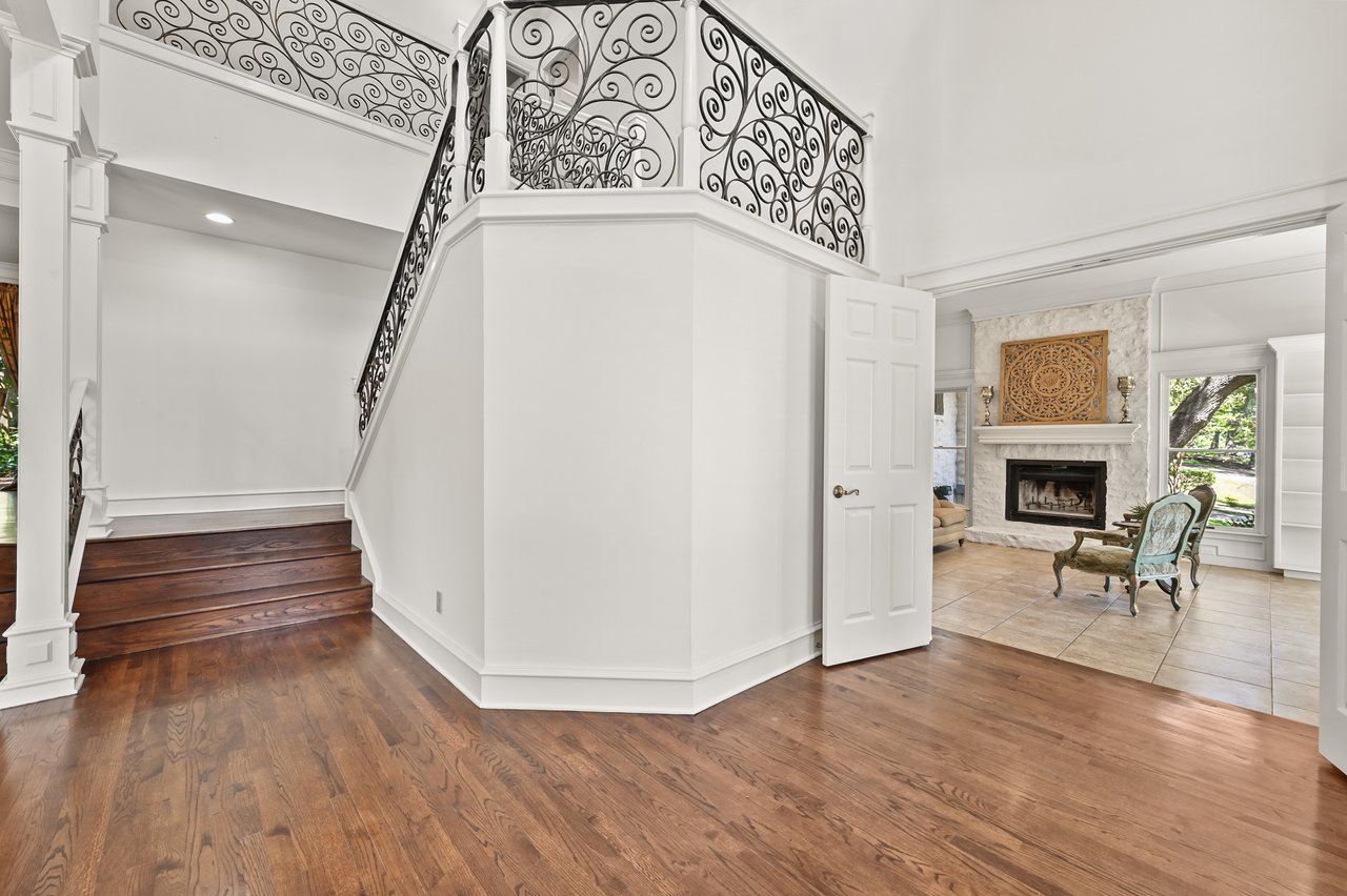 4207 Bennedict Lane