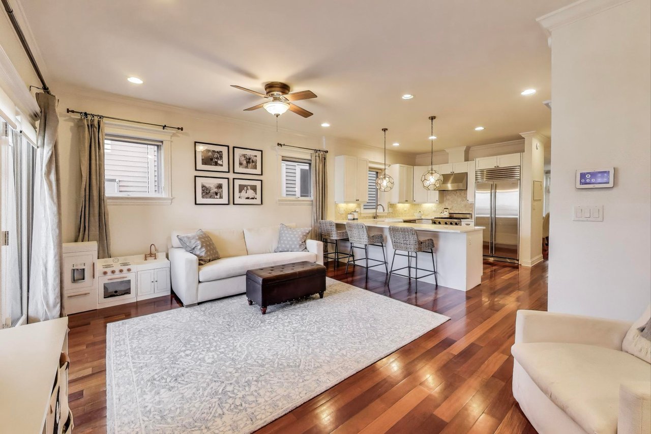 3555 N Marshfield Ave. Unit 1