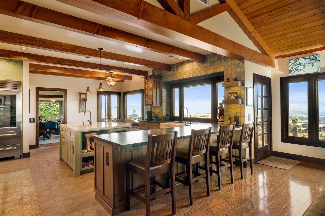 41005 Valle Vista