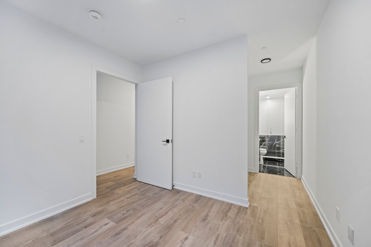 327 King Street W 301