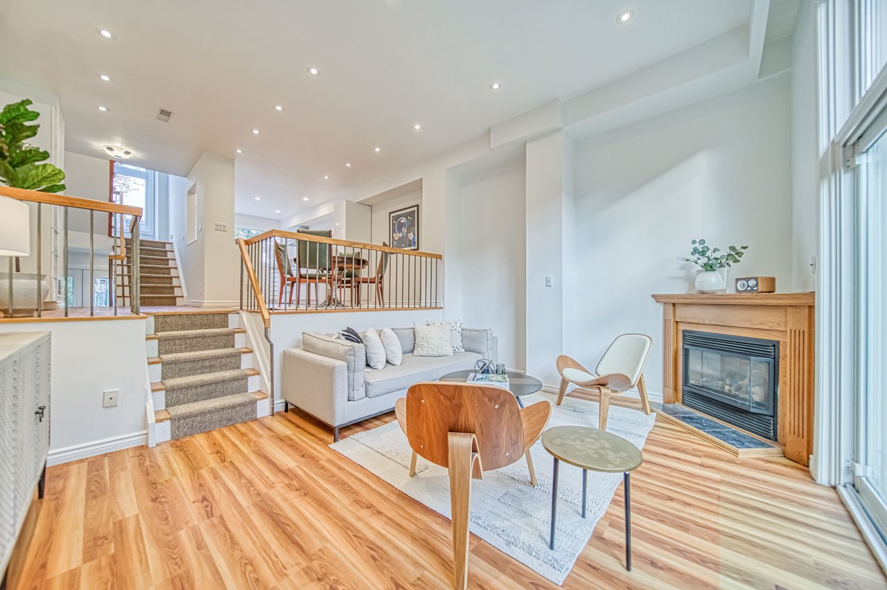 155 Woodbine Ave #5, Toronto