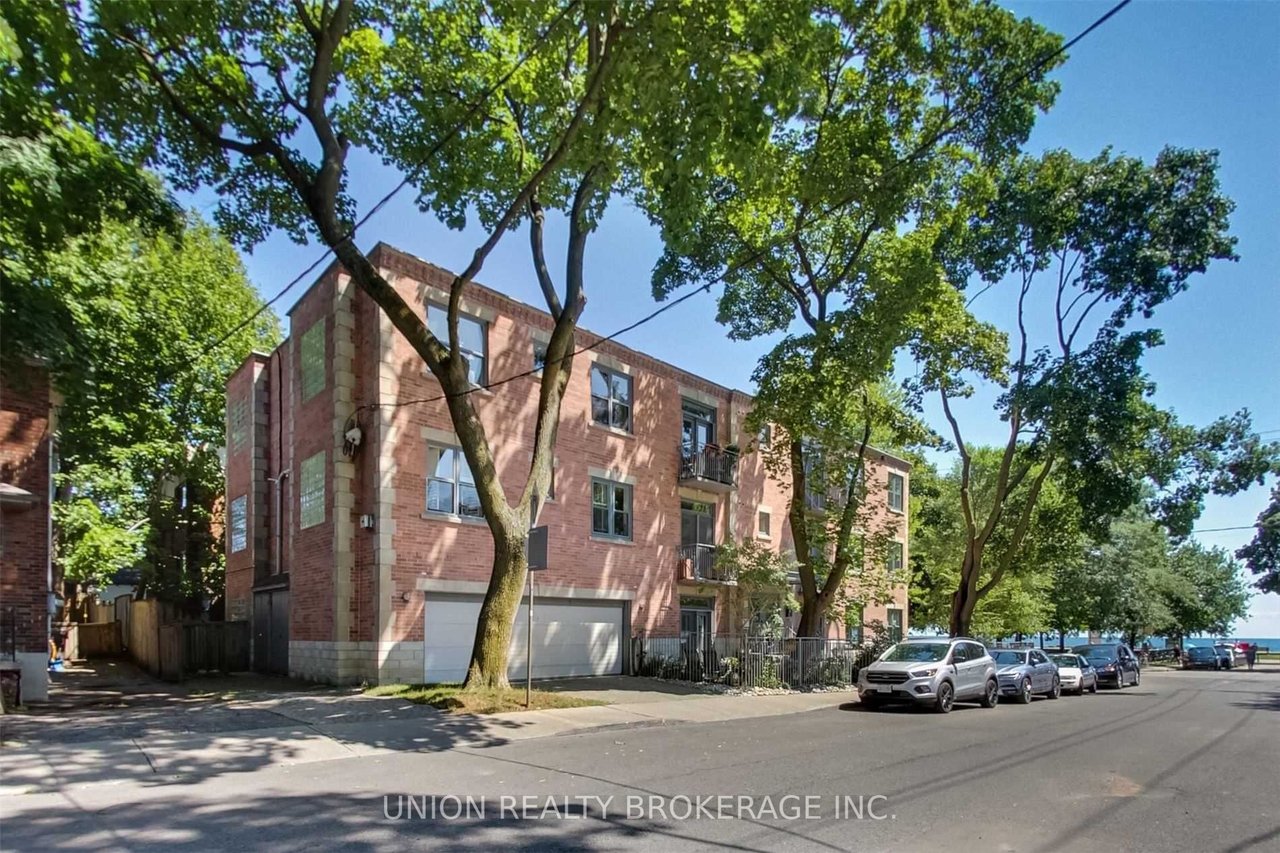 15 Glen Manor Dr, Ste 101 & 5