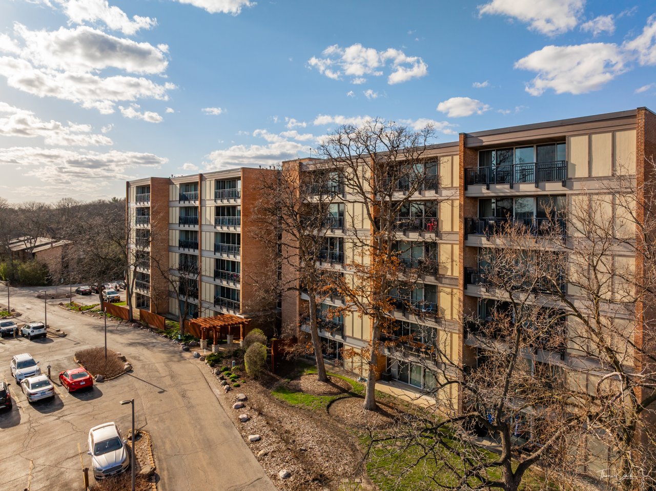 5950 OAKWOOD Drive Unit: 1D