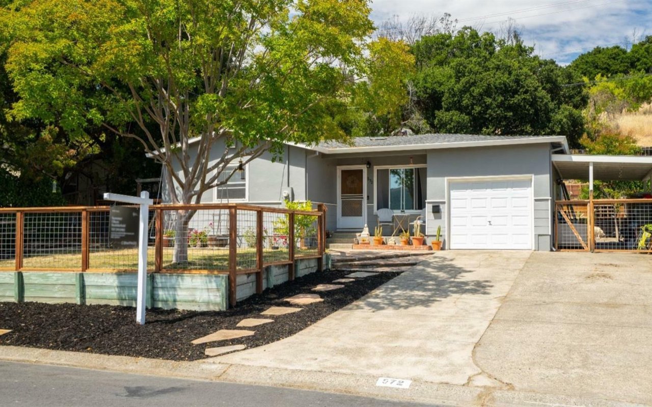 572 Fernando Dr