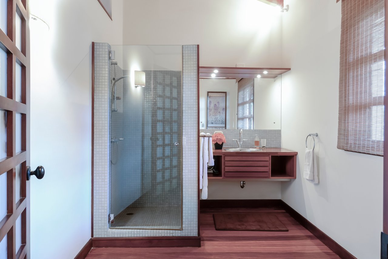 Luxuary Multi-Family Mansion