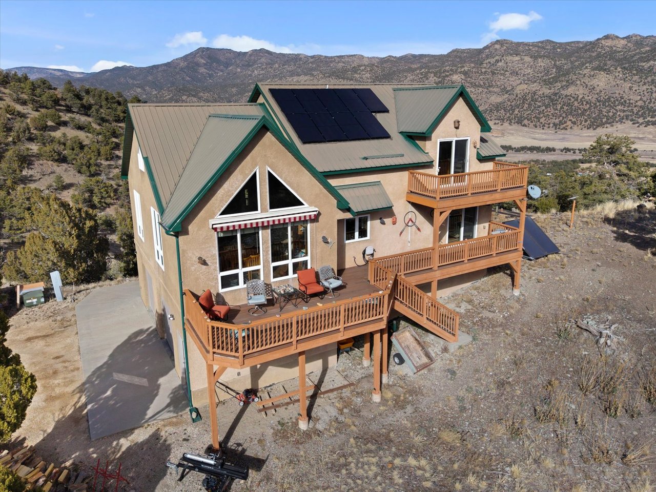 Two levels of decking