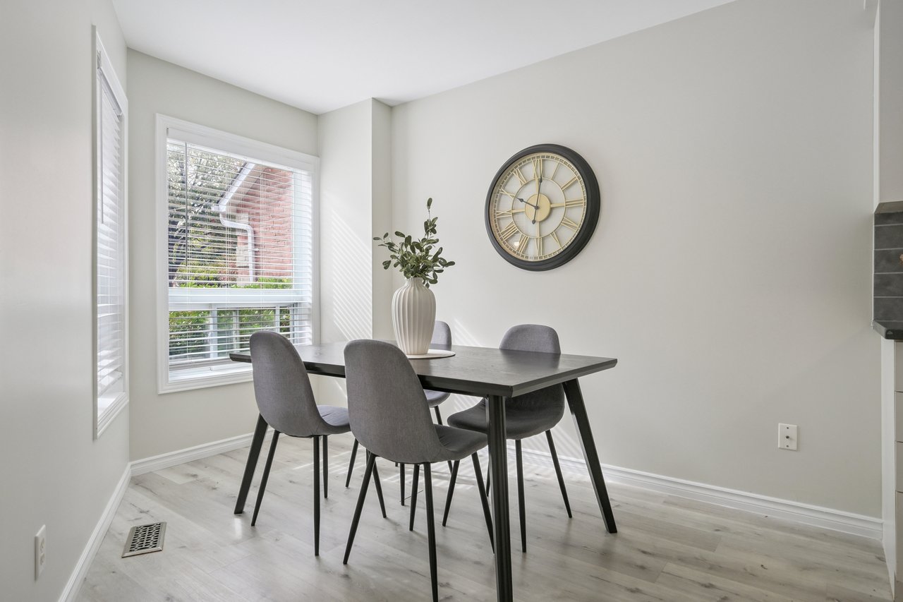 Updated Link Home on Ravine Lot