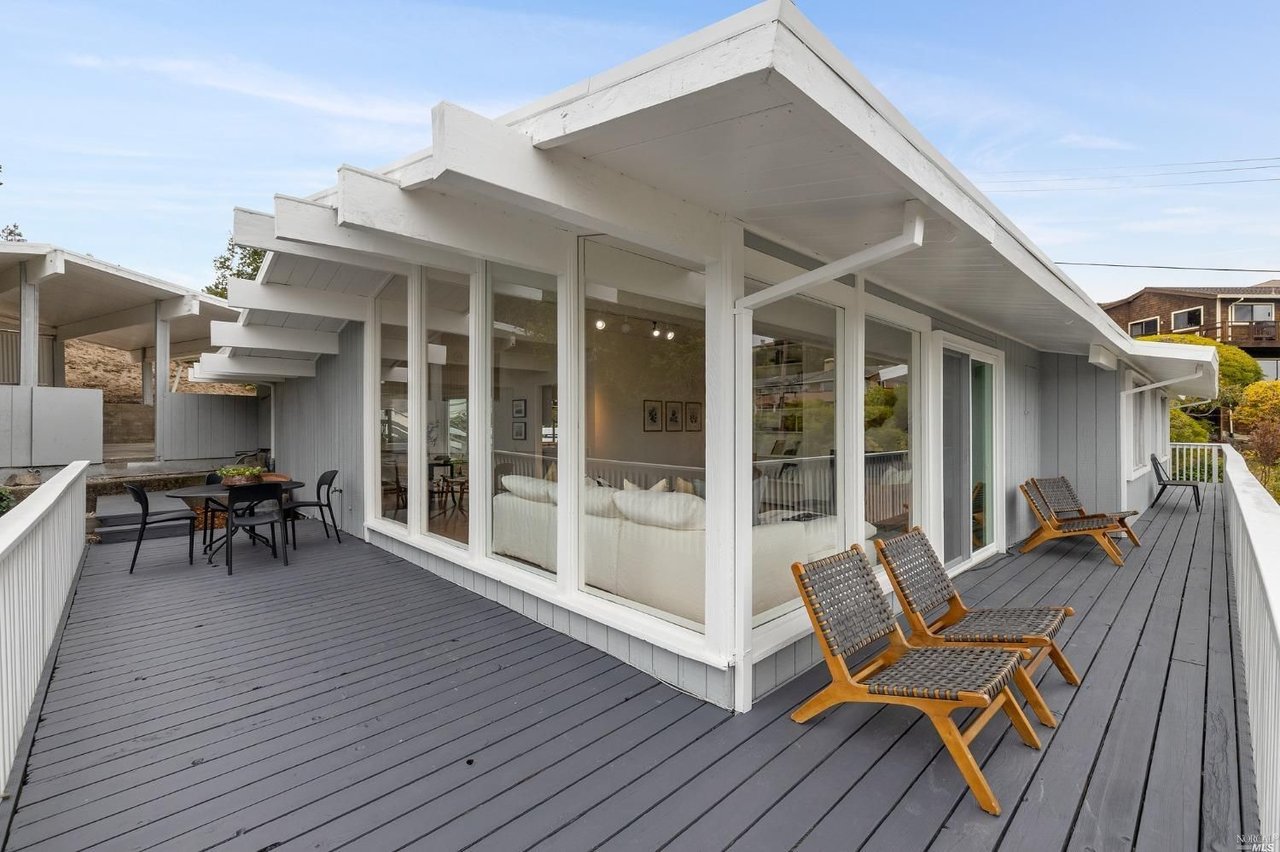 30 Reed Ranch Rd