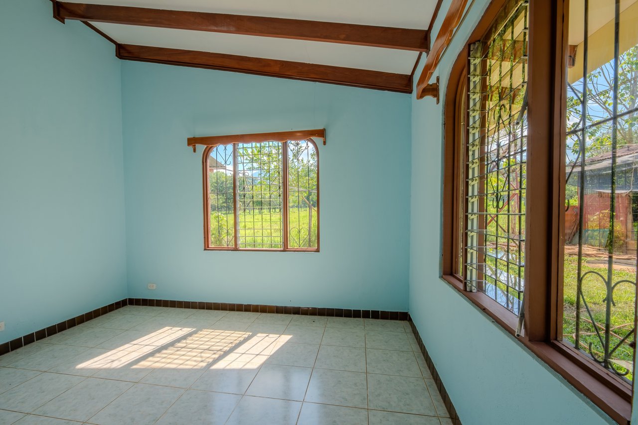 Vista Serena, beautiful House surrounded by nature in Villa Nueva de Quepos