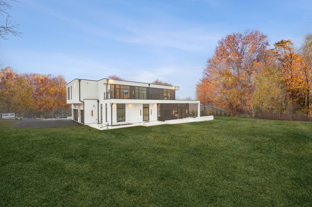 62 Geiger Ln Warren, NJ 07059