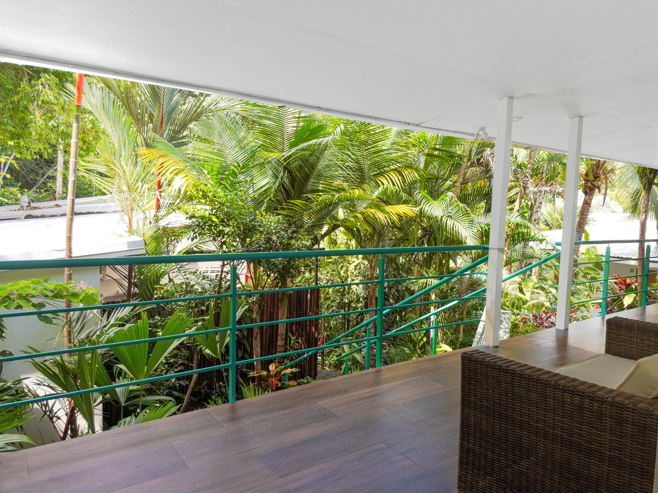 22 Unit Tropical Boutique Hotel steps from Manuel Antonio Park & Beach
