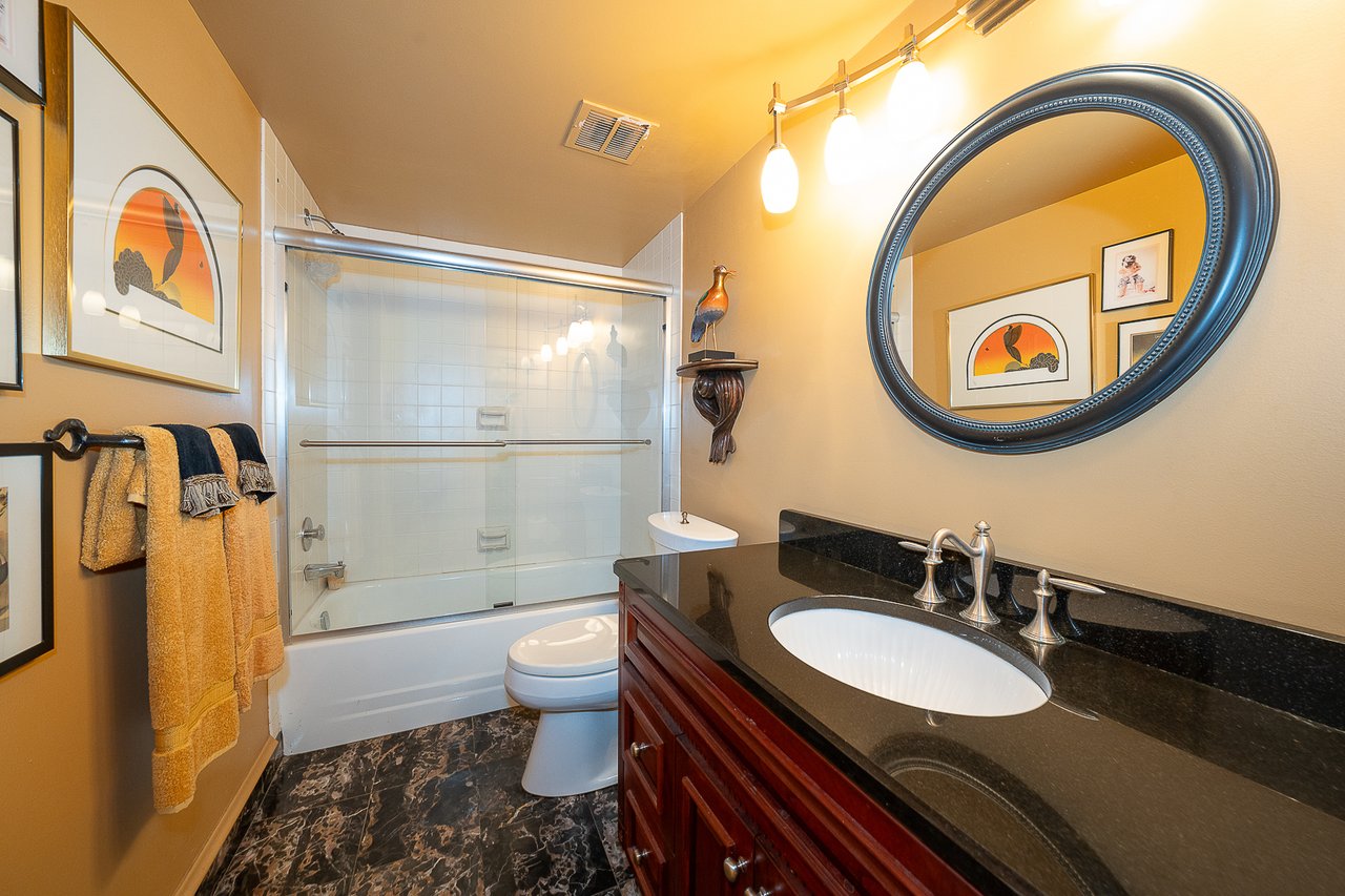 Price Improvement!!! Fab 3 bed 2.5 bath Main Line Condo