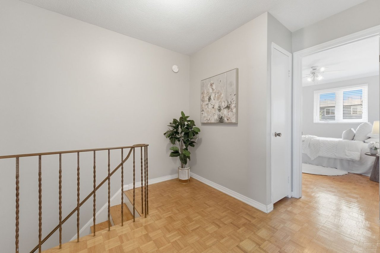 1616 Haig Blvd 5