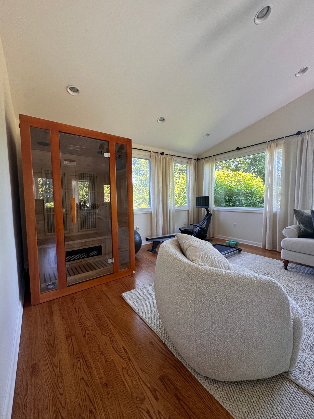 2039 Salt Point Turnpike