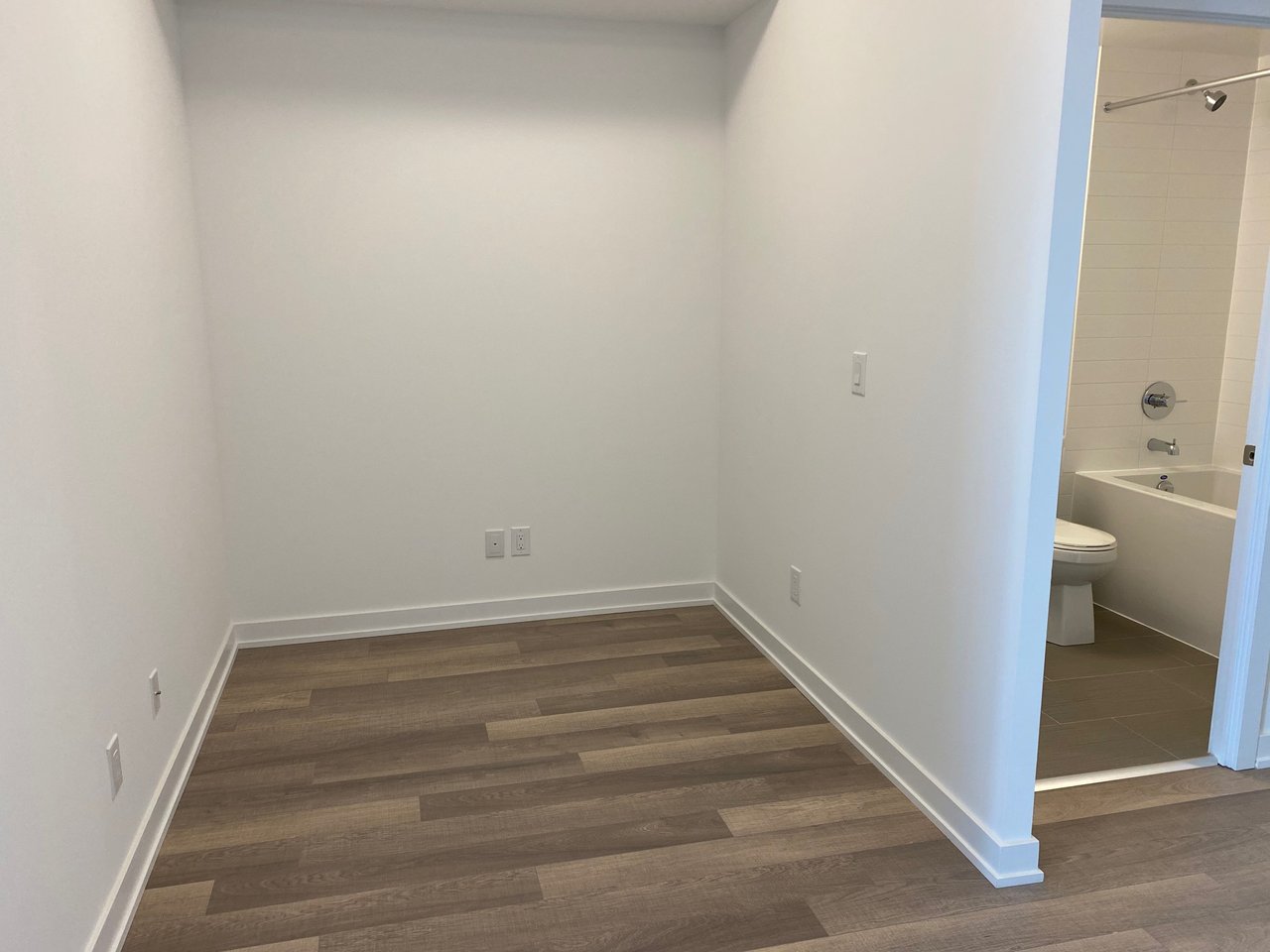 1603 Eglinton Avenue W 508