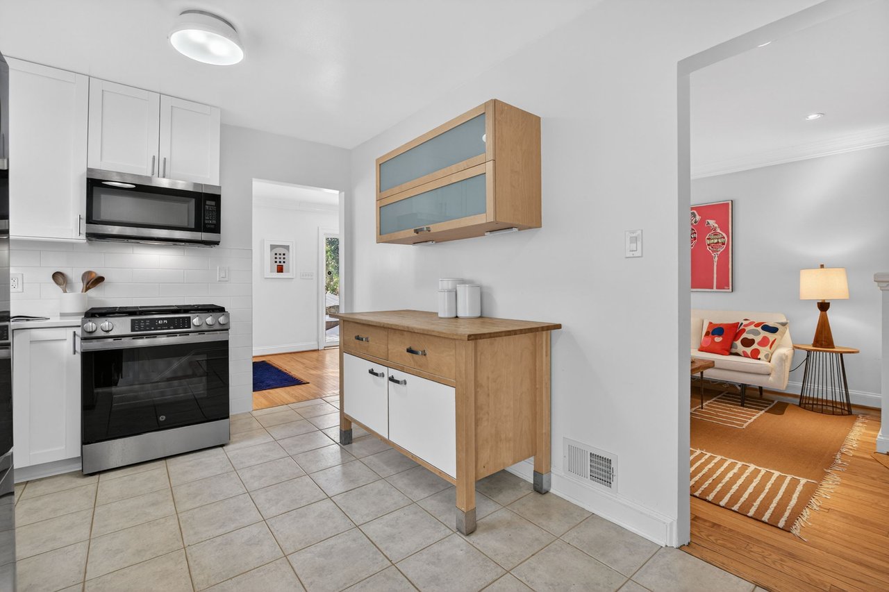 3646 Alton Pl NW - North Cleveland Park