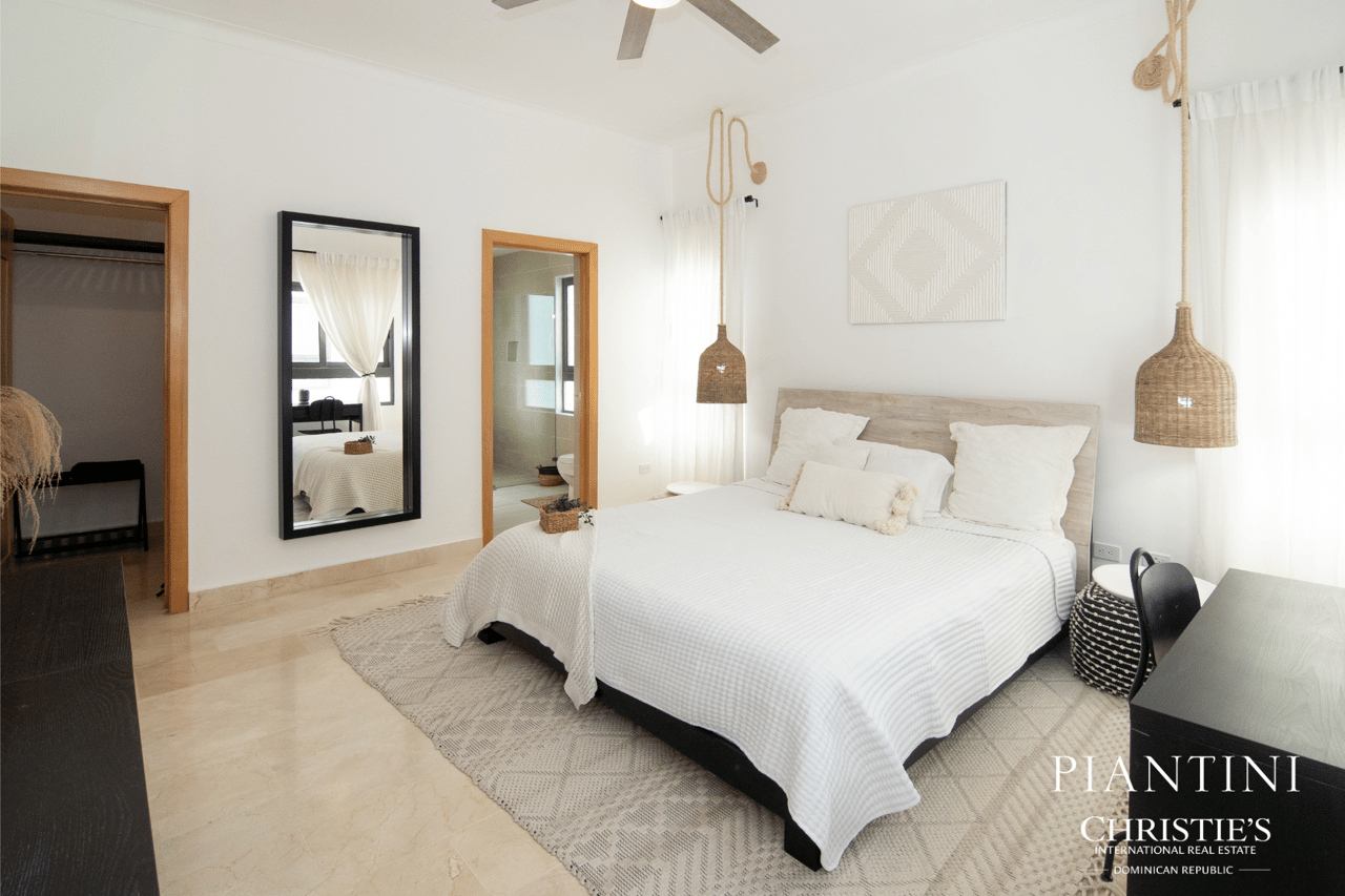 Sunrise Penthouse, Terrenas