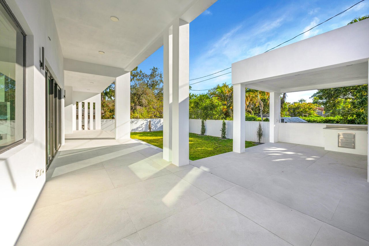Modern New Construction in Miami Springs