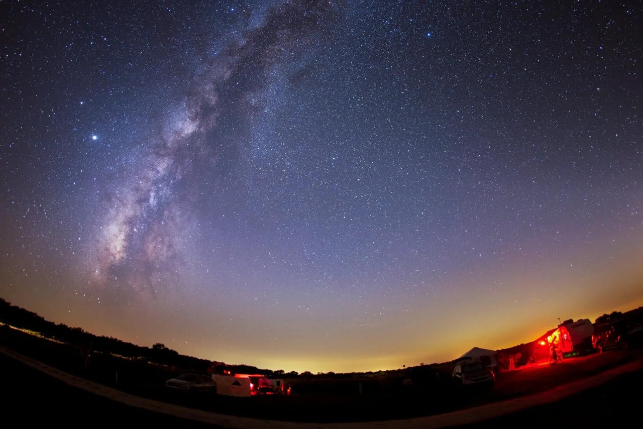 Star-filled night sky over Florida showing ideal conditions for stargazing and celestial events