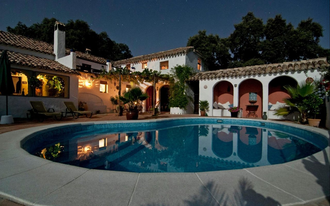 Why Invest in Beverly Hills Real Estate?