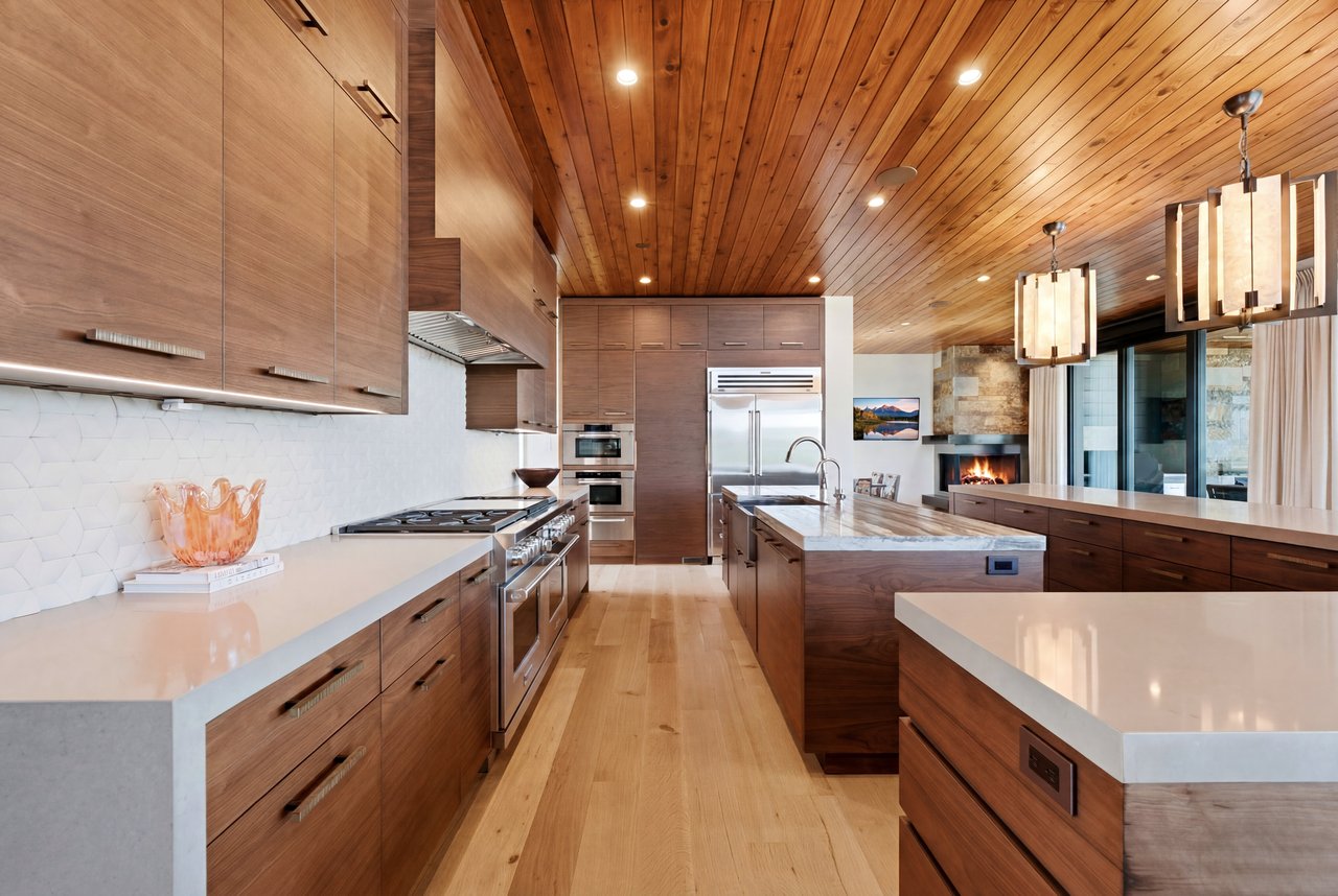 Top-of-Promontory Architectural Estate — Furnished & Turnkey - Front-Row Mountain Views