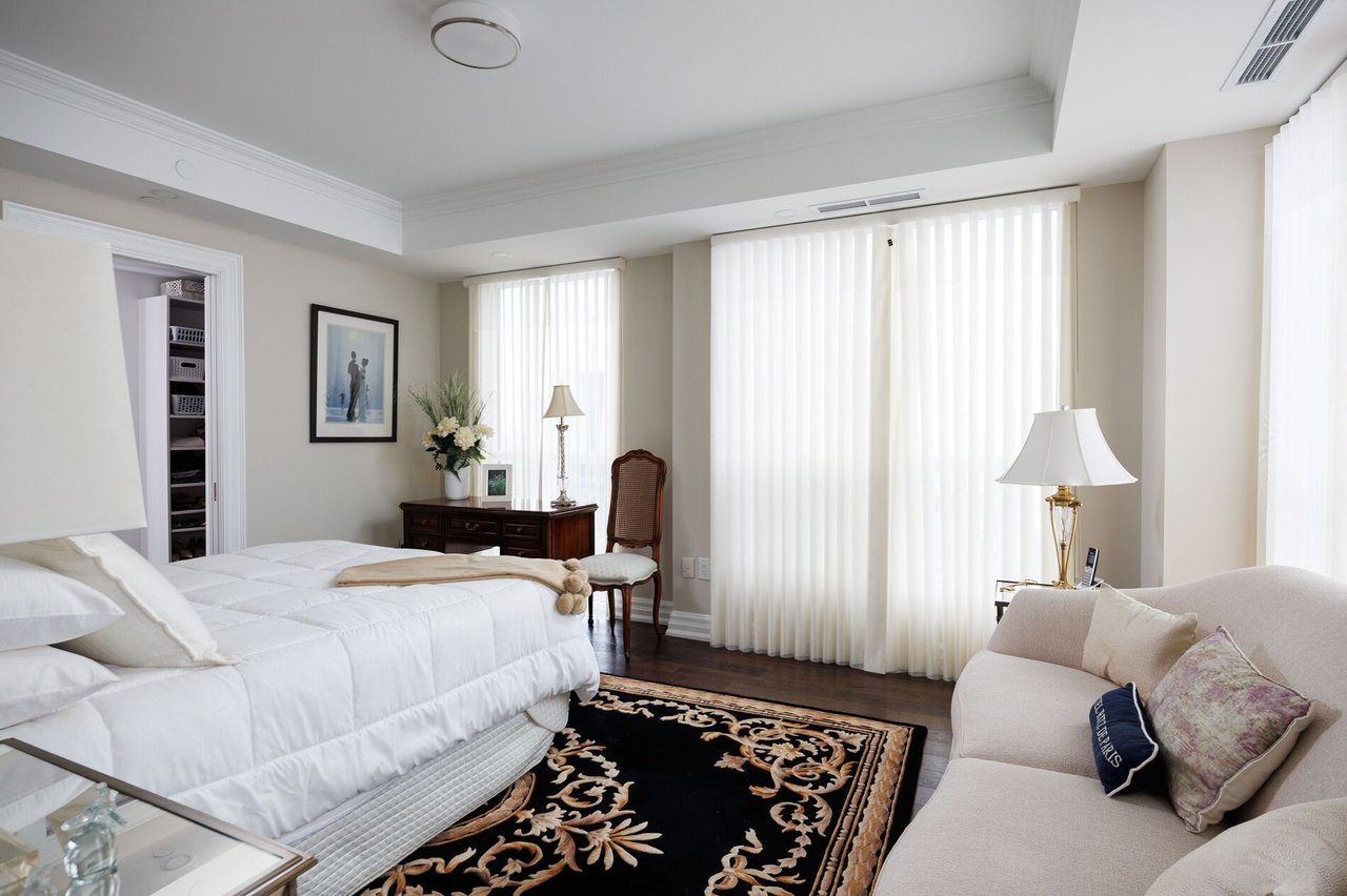 2060 Lakeshore Road 1802