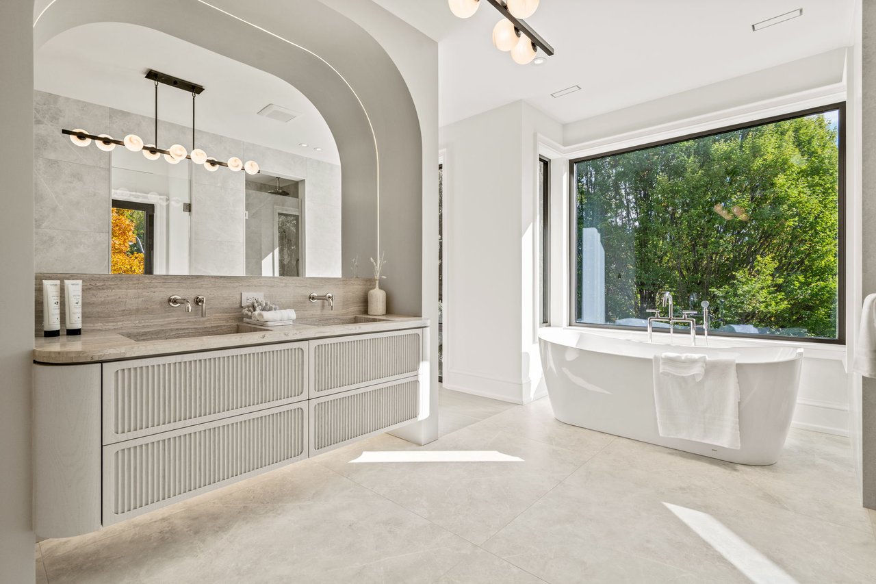 Incredible Achievement In Modern Luxury