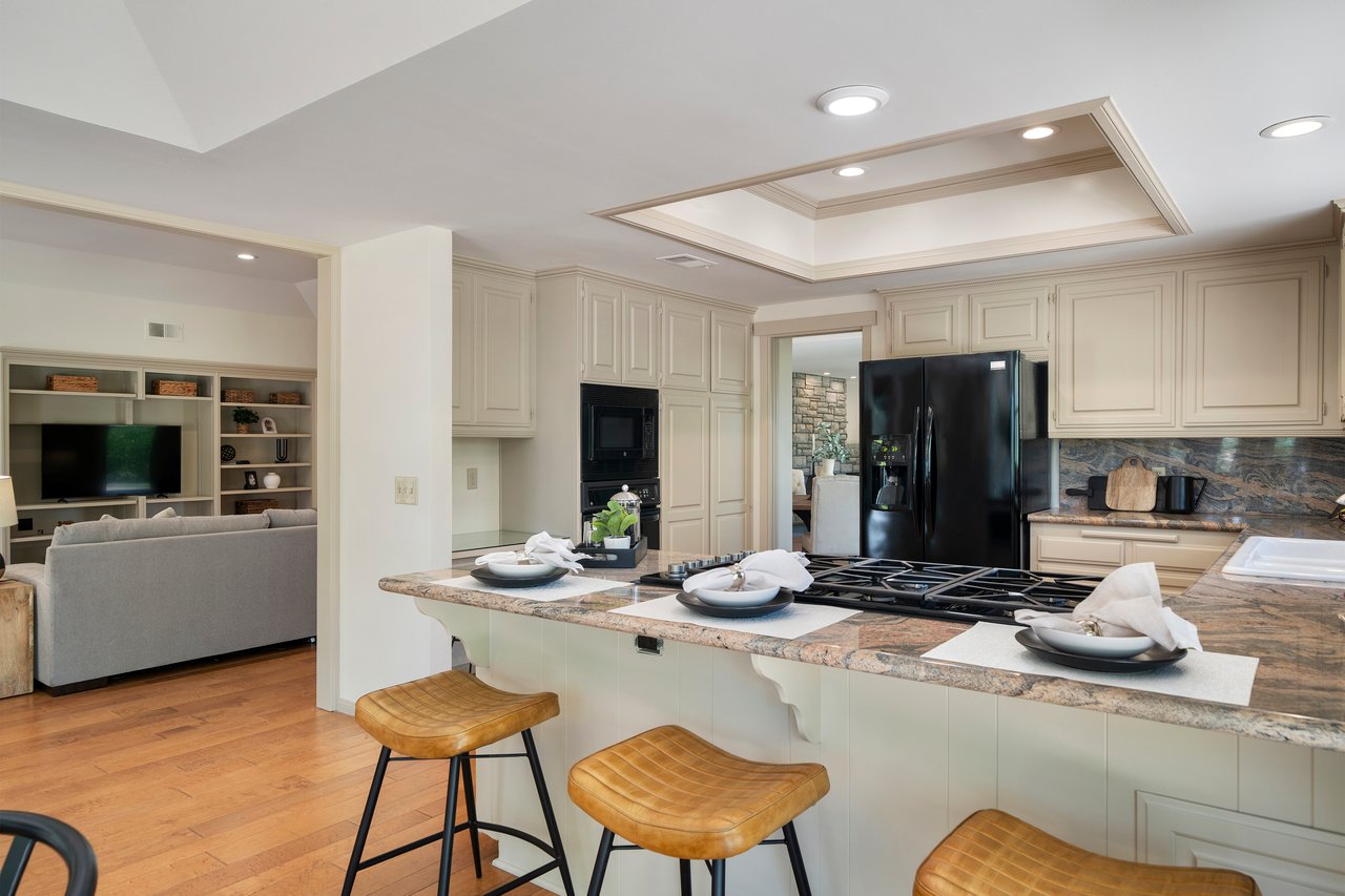 38785 Avenida Bonita