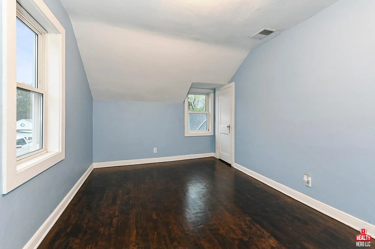 825 Allen Ave